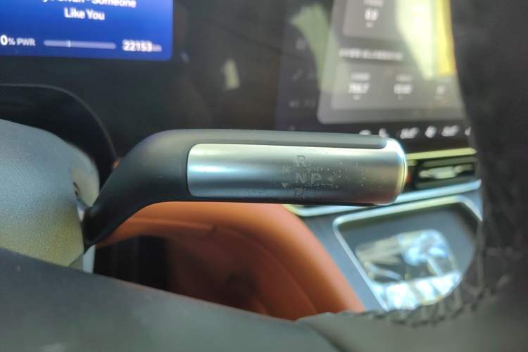 Used Hima AITO M9 2025 Extended-Range Ultra Version 52 kWh 6-Seater
