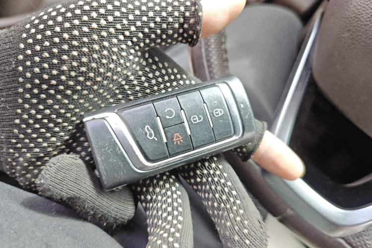 Used GAC Trumpchi M6 2019 270T Automatic Luxury Edition (7-seater) China V Standard Vehicle Key