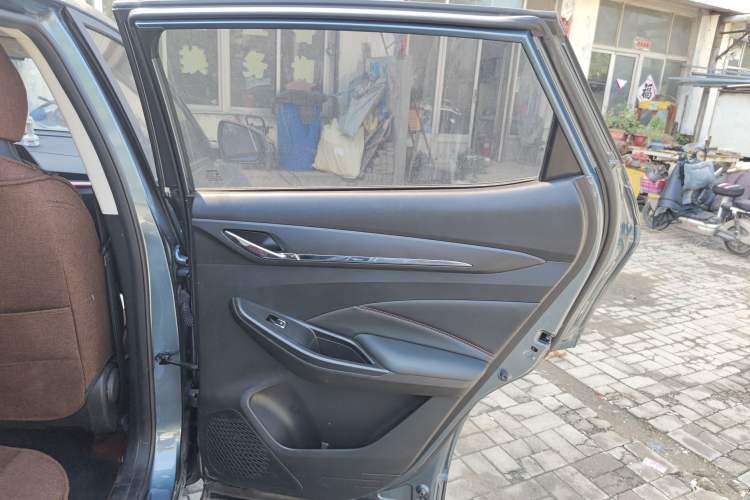 Used CHANGAN OSHAN X5 2021 Revised Version 1.6L Manual Luxury Edition
