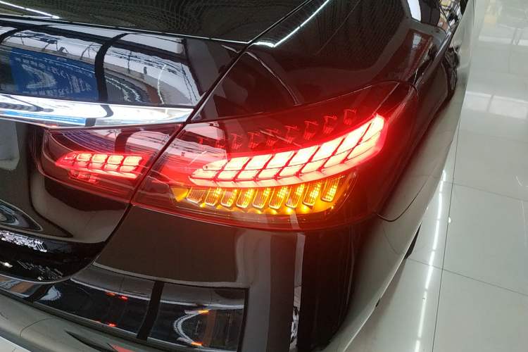 Used Mercedes-Benz E-Class 2023 E 260 L
