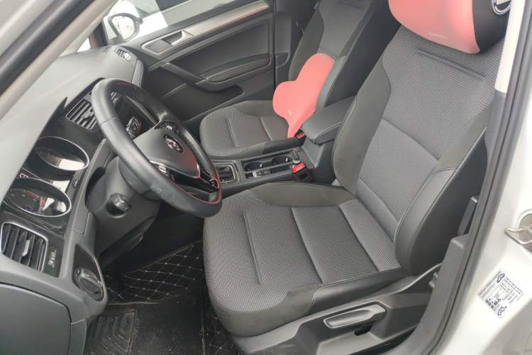 Used Volkswagen Golf 2020 Zhiai Edition 280TSI DSG Comfort Model Left Front Seat