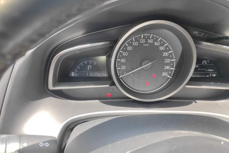 Used Mazda 3 Axela 2017 Sedan 1.5L Automatic Luxury Model Emission Standard China V