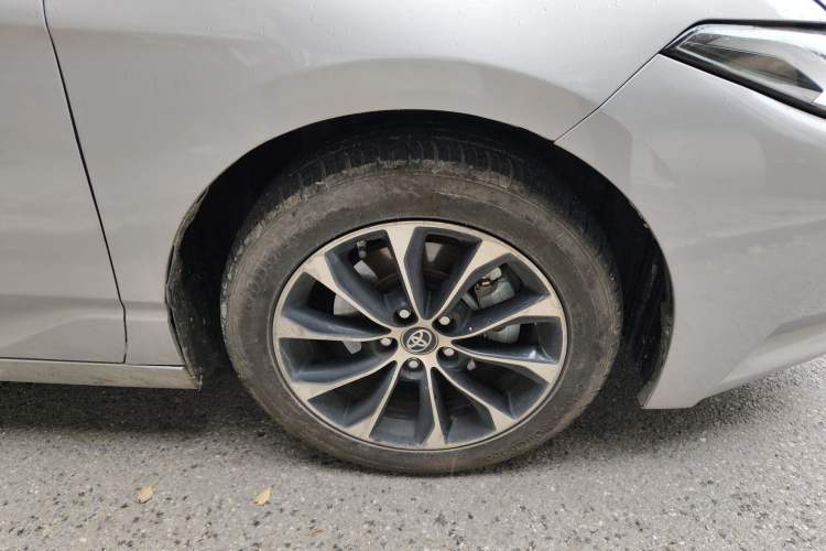 Used Toyota Avalon 2023 Dual-Engine 2.5L Luxury Edition Right Front Wheel Hub