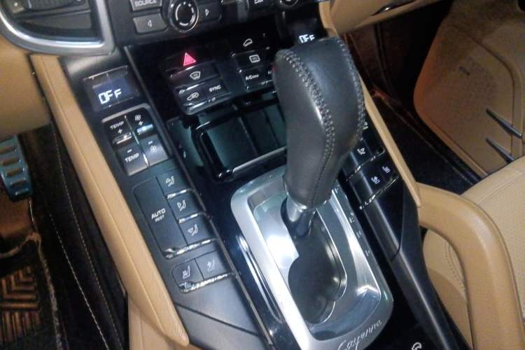 Used Porsche Cayenne 2014 Cayenne Platinum Edition 3.0T