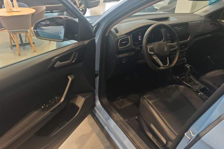 Used Volkswagen Tharu 2025 NewRui 300TSI Prestige Edition Driver Seat