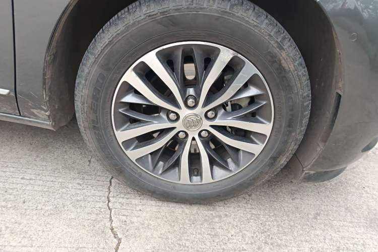 Used Buick GL8 2017 ES 28T Flagship Model China V Standard
