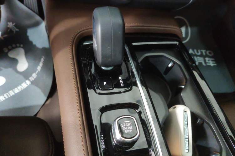 Used Volvo S90 New Energy 2024 Plug-in Hybrid Four-Wheel Drive Long-Range Zhiyi Luxury Edition
