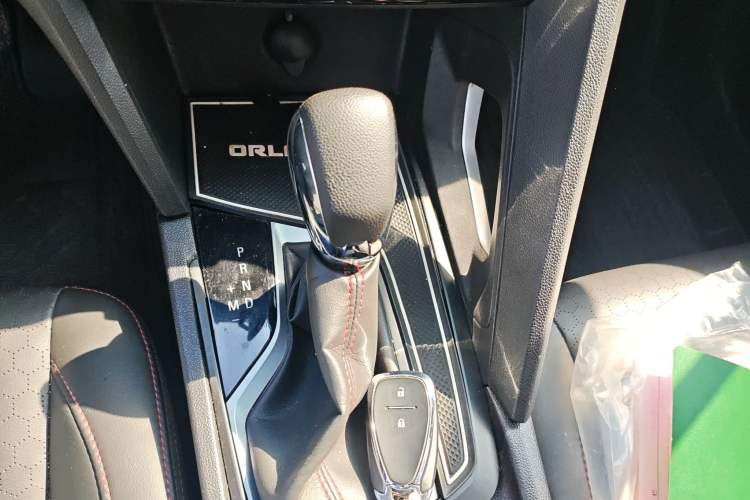 Used Chevrolet Orlando 2020 Light Hybrid Redline 530T Automatic Enjoyment Edition (5+2 Models)