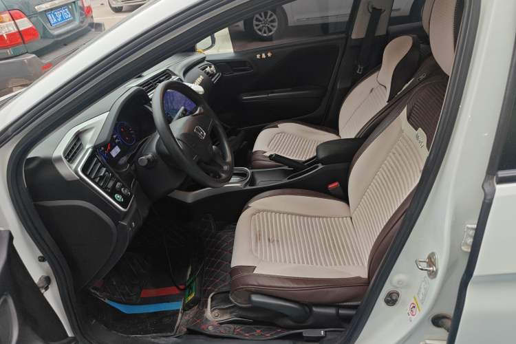 Used Honda City 2015 1.5L CVT Luxury Edition Left Front Seat