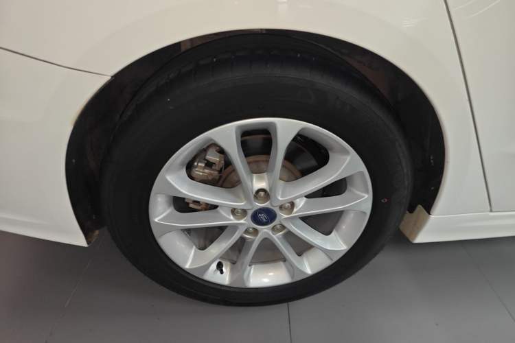 Used Ford Mondeo 2020 EcoBoost 180 Stylish Model Right Rear Wheel Hub