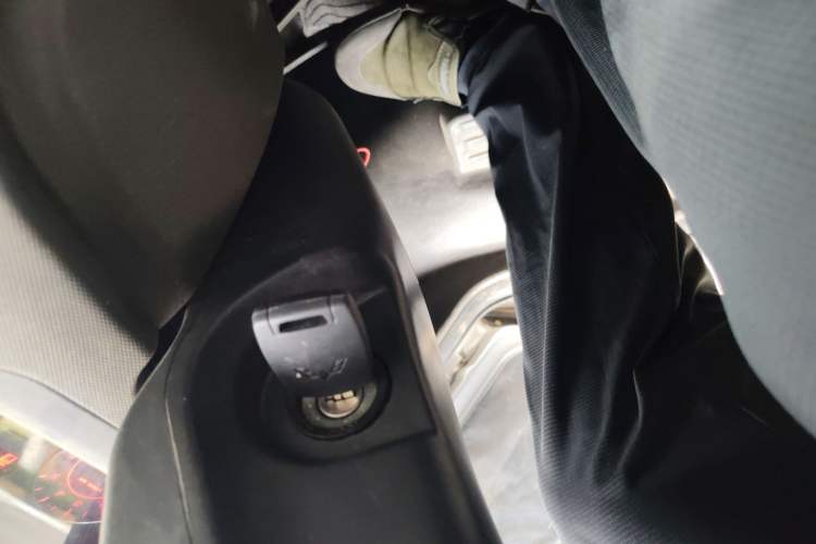 Used Wuling Rongguang S 2023 1.5L Base Version 5/7 Seats Vehicle Key