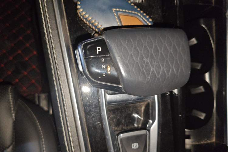 Used CHANGAN CS85 COUPE 2019 1.5T DCT Dynamic Version China VI Standard
