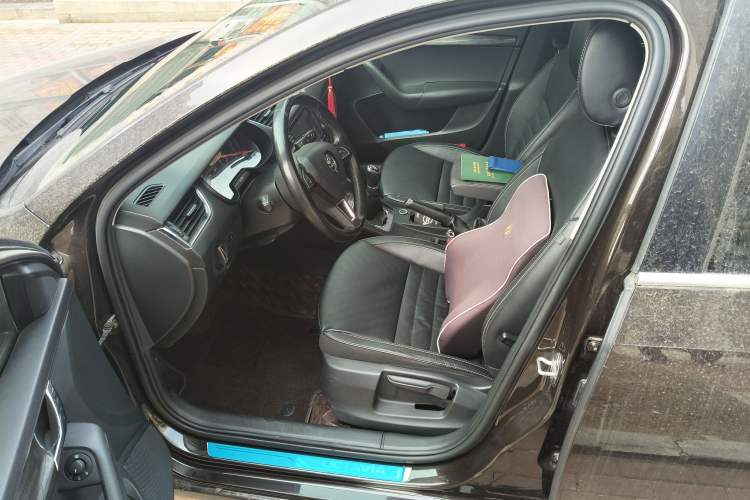 Used Skoda Octavia 2017 1.6L Manual Smart Drive Edition