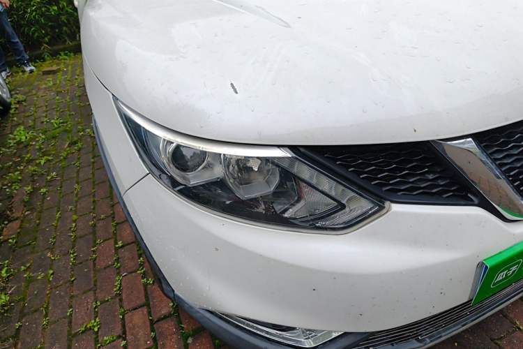 Used Nissan Qashqai 2016 2.0L CVT Elite Edition Right Front Headlight