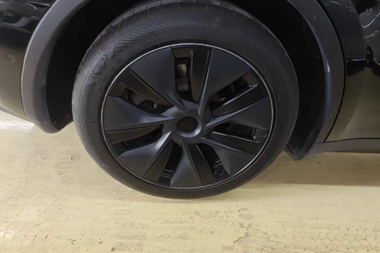 Used Tesla Model Y 2023 Rear-Wheel-Drive Version