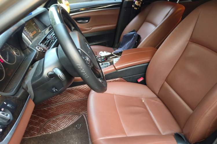 Used BMW 5 Series 2014 525Li Leading Model
