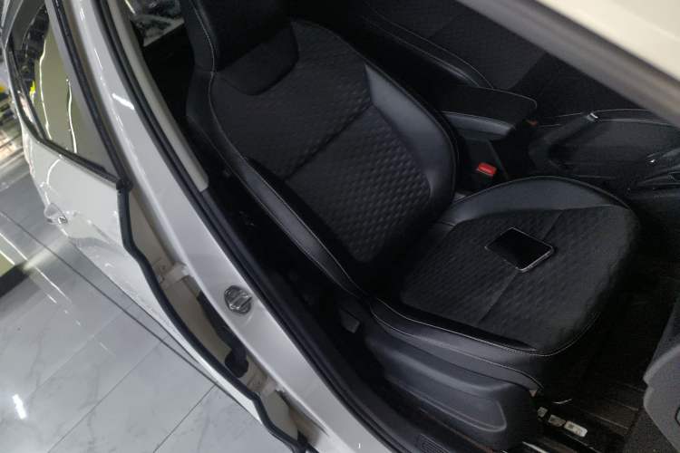 Used Skoda Kamiq 2020 1.5L Automatic Comfort Edition Right Front Seat