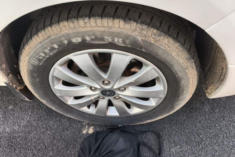 Used JAC Group Refine M5 2013 2.0T Gasoline Automatic Business Edition
