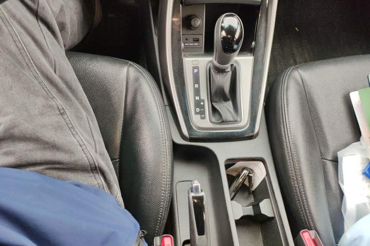 Used Hyundai Elantra (5th Generation / Langdong) 2015 1.6L Automatic Leading Model Gear Lever