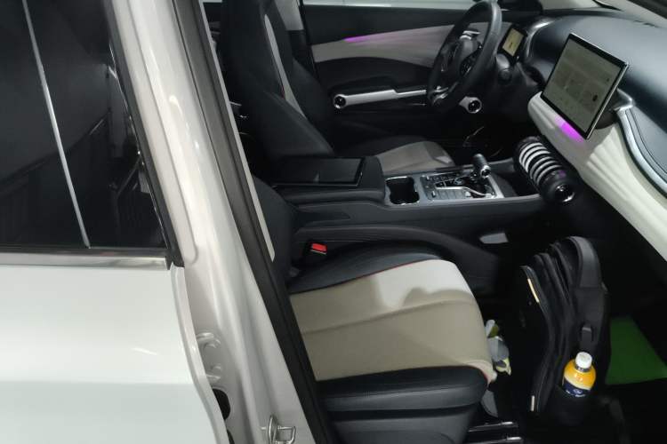 Used BYD Yuan PLUS 2022 430 km Luxury Version Right Front Seat