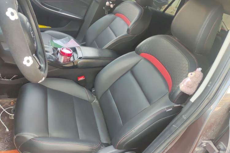 Used MG 5 2022 180 DVVT CVT Youth Luxury Edition
