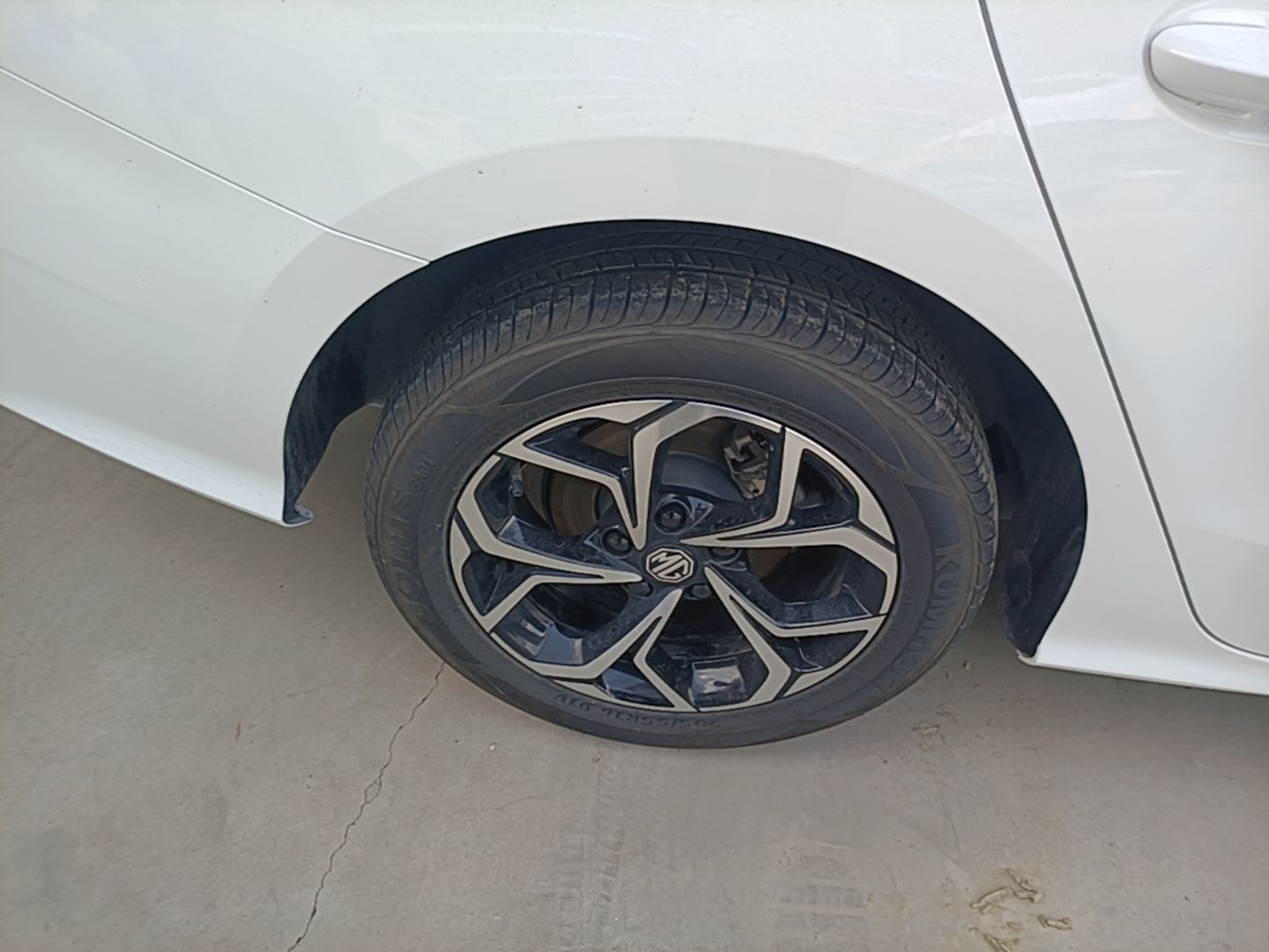 MG 5 2023 180 DVVT CVT Luxury Edition — снимка 11