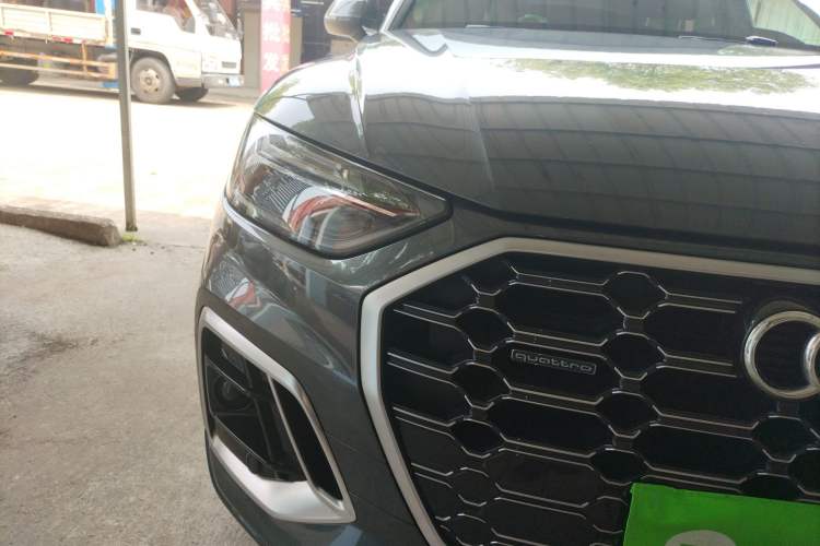 Used Audi Q5L 2022 40T Fashionable and Dynamic Model
