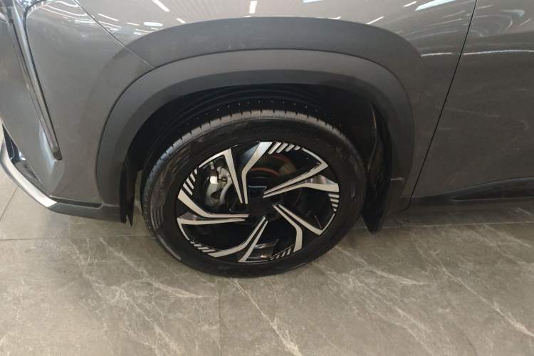 Used Geely Auto Emgrand X7 Sport 2023 Boyue COOL 1.5TD Smart Connect+ Left Front Wheel Hub