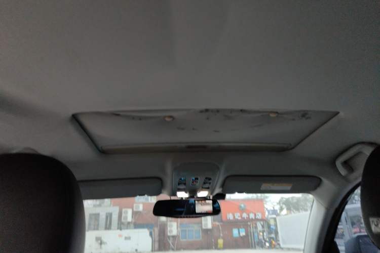 Used Haval H2 2017 Red-Label 1.5T Automatic Two-Wheel Drive Elite Model Headliner