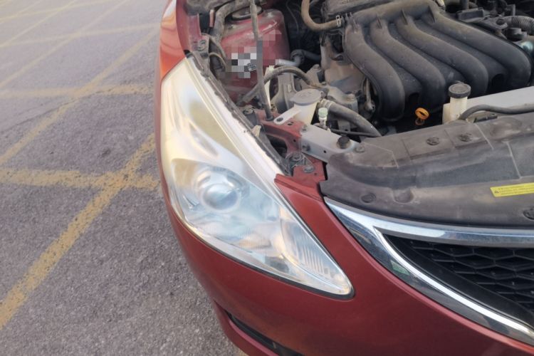 Used Nissan Tiida 2014 1.6L CVT Comfort Model Right Front Headlight