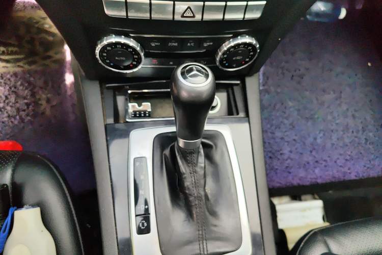 Used Mercedes-Benz C-Class 2013 C 180 CGI Classic Gear Lever