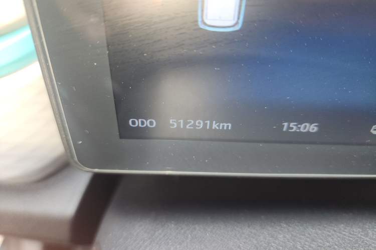 Used SOL E10X 2021 Jimei Edition 302km Luxury Model Odometer Close Up
