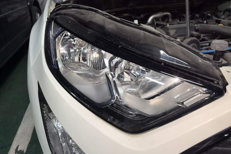 Used Ford EcoSport 2018 1.5L Automatic Elite Edition Right Front Headlight