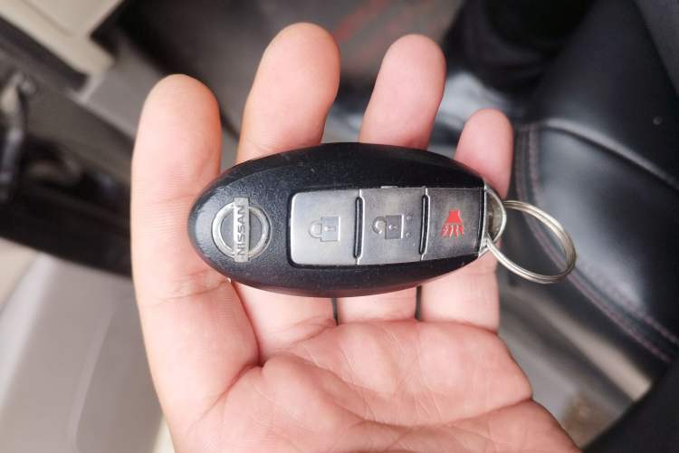 Used Nissan NV200 2014 1.6L CVT Luxury Edition China V Standard