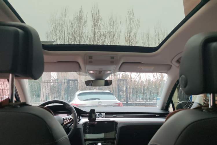 Used Volkswagen Magotan 2023 2 Million Units Commemorative Edition 330TSI DSG Luxury Version
