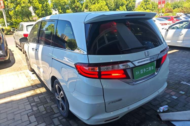 Used Honda Odyssey 2015 Updated Version 2.4L Smart Edition