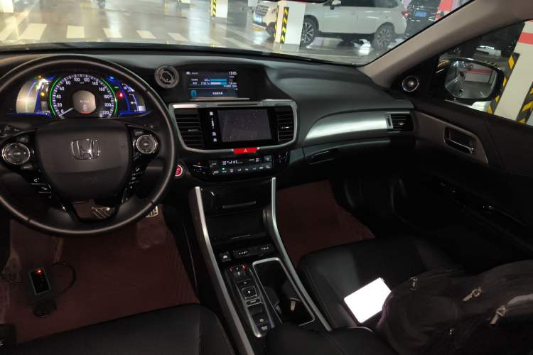 Used Honda Accord 2016 Hybrid 2.0L Rui Ling Edition
