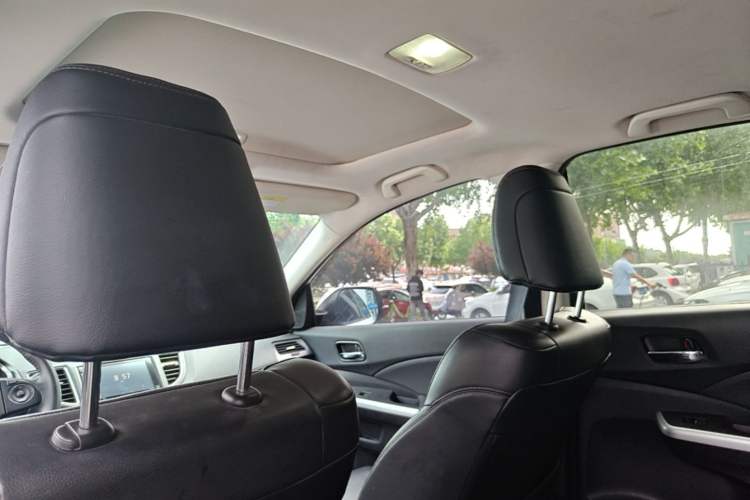 Used Honda CR-V 2015 2.4L two-wheel drive luxury version
