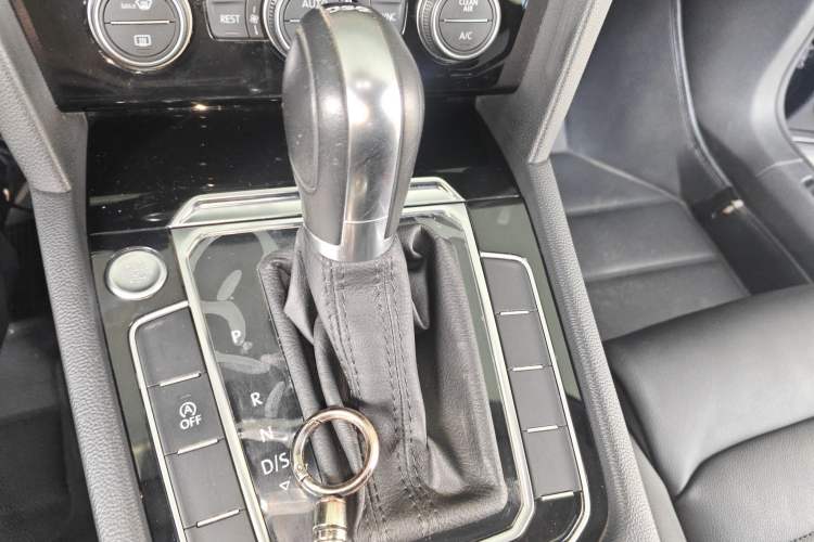 Used Volkswagen Magotan 2019 330TSI DSG Luxury Version China VI Standard
