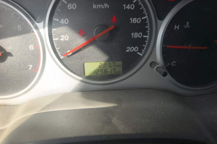 Used Great Wall Wingle 5 2011 2.2L Wealth Edition Two-Wheel Drive Small Double-Cab GW491QE