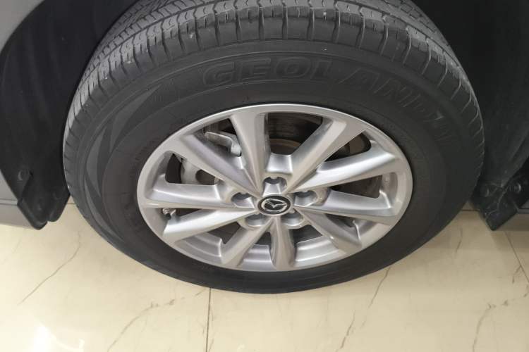 Used Mazda CX-5 2022 2.0L Automatic Two-Wheel Drive Zhiya Version Left Front Wheel Hub