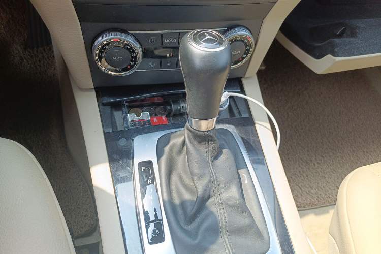 Used Mercedes-Benz GLK-Class 2011 GLK 300 4MATIC Dynamic Model
