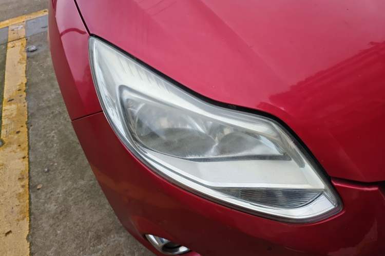 Used Ford Focus 2012 Sedan 1.6L Manual Fashion Edition Right Front Headlight