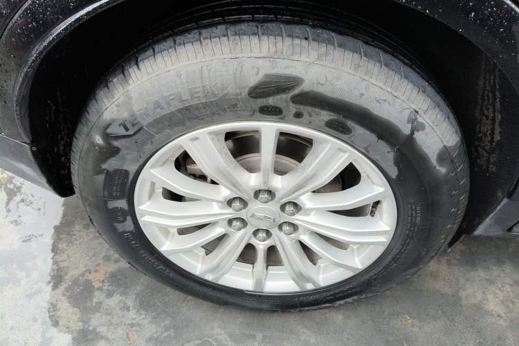 Used Cadillac XT5 2018 28E Four-Wheel Drive Tech Version