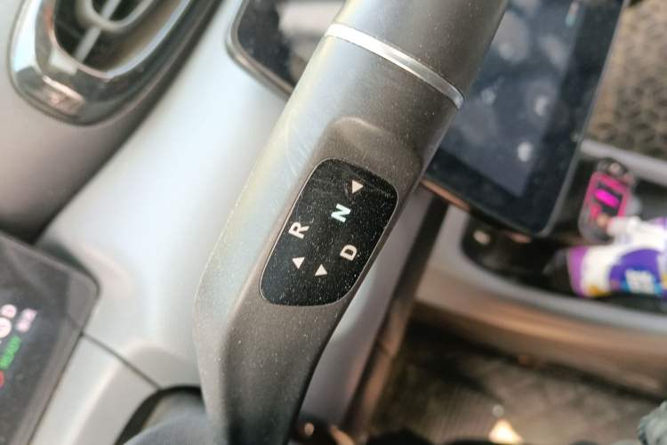 Used Leapmotor T03 2021 400 Luxury Edition Gear Lever