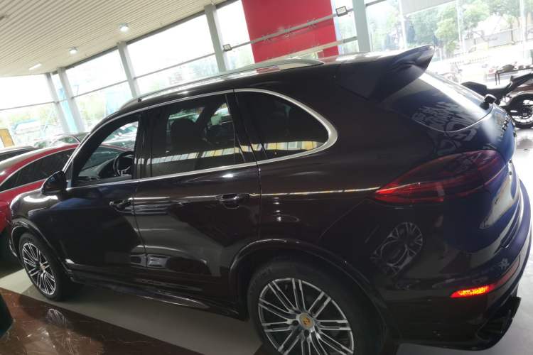 Used Porsche Cayenne 2016 Cayenne Platinum Edition 3.0T