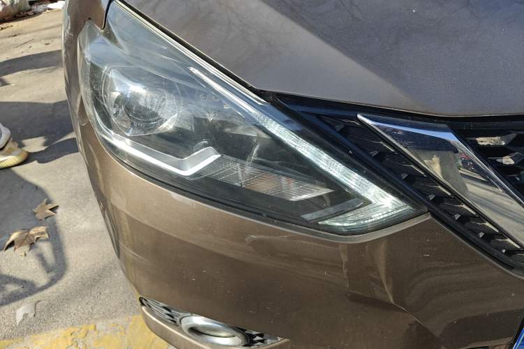 Used Nissan Sylphy 2016 1.6 XL CVT Luxury Edition Right Front Headlight