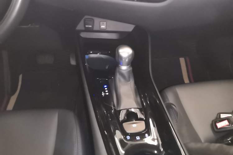 Used Toyota C-HR 2021 2.0L Luxury Edition Gear Lever