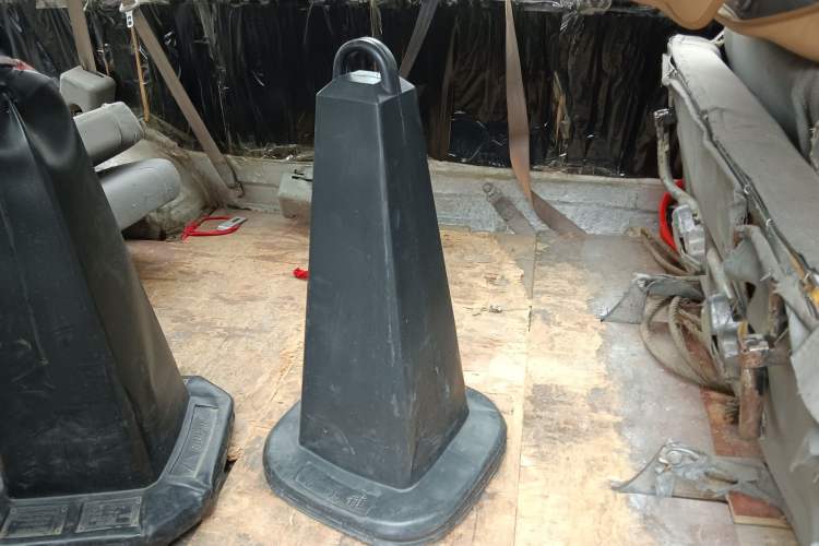 Used Jinbei Hiace 2011 2.0L 5th Generation Kuaiyunwang Luxury Edition 4G19 Left Rear Seat