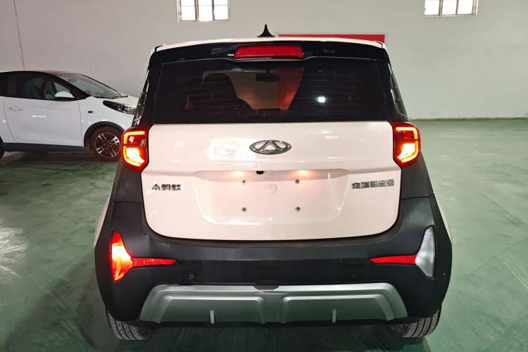 Used Chery Little Ant 2022 Revised Version Sweet Pink Edition Half-Sugar Version Lithium Iron Phosphate 30.7 kWh 30 kW 301 km Rear